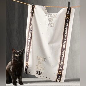 NWT Halloween Trick or Treat Cat Tapestry Anthro